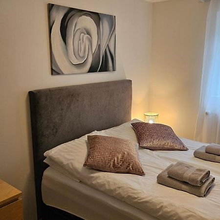 B&B Rooms Husavik 3 Екстериор снимка
