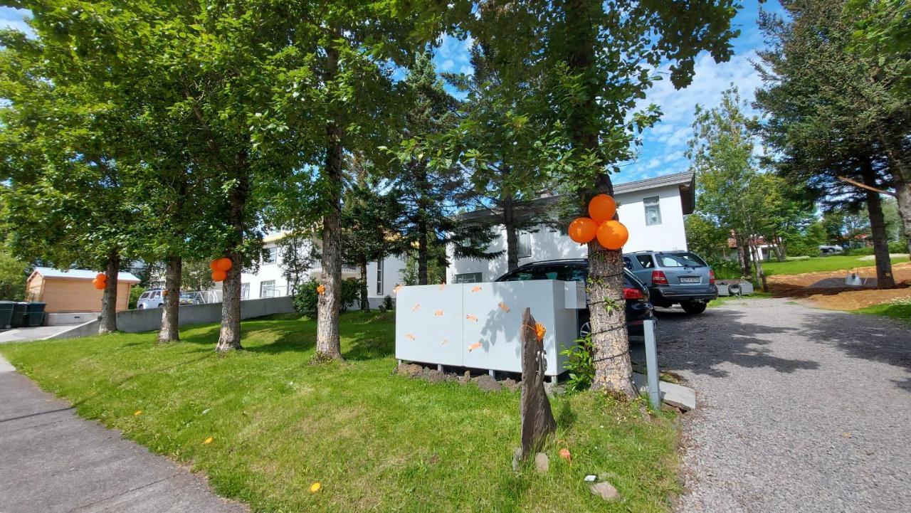 B&B Rooms Husavik 3 Екстериор снимка