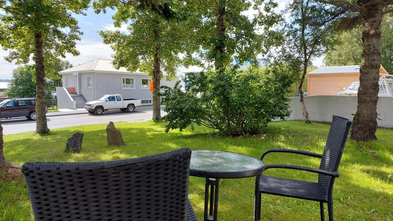 B&B Rooms Husavik 3 Екстериор снимка