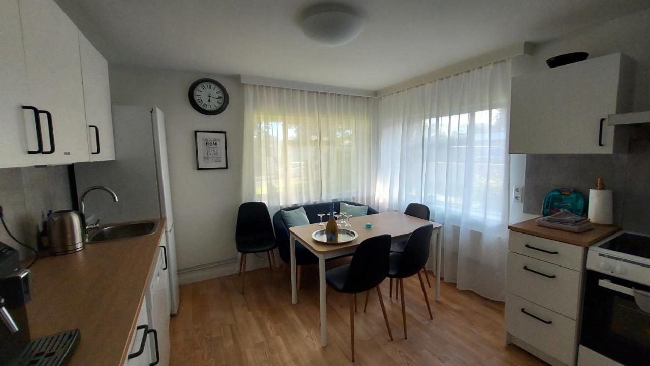 B&B Rooms Husavik 3 Екстериор снимка