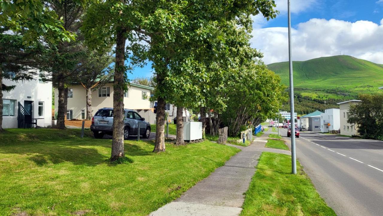 B&B Rooms Husavik 3 Екстериор снимка