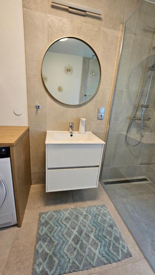 B&B Rooms Husavik 3 Екстериор снимка